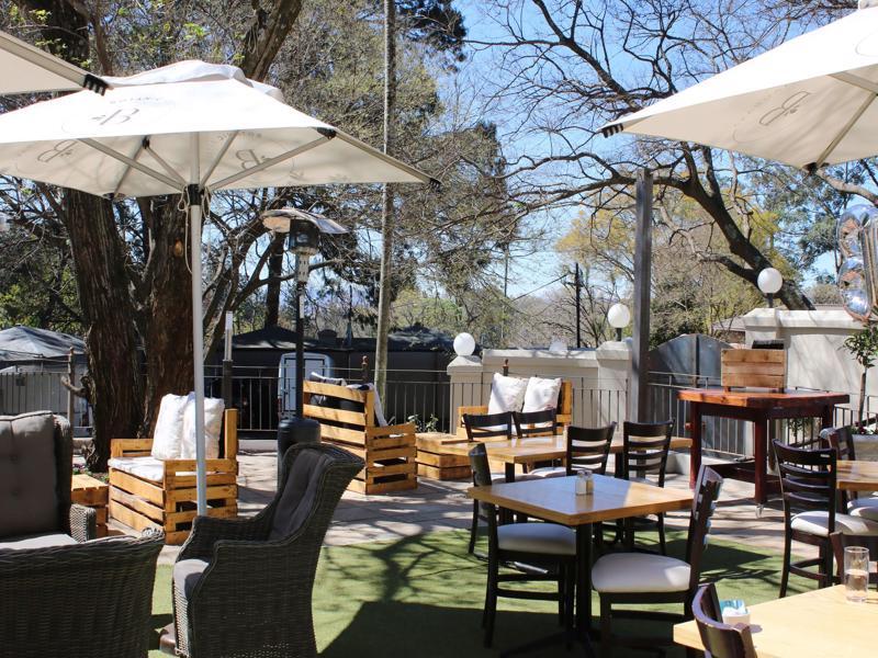 Ilawu Hotel Pietermaritzburg Bagian luar foto